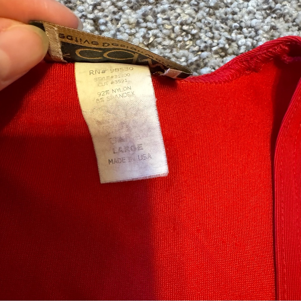 CDW Creative design works Red Sleeveless Women's crop Top L - Picture 3 of 5